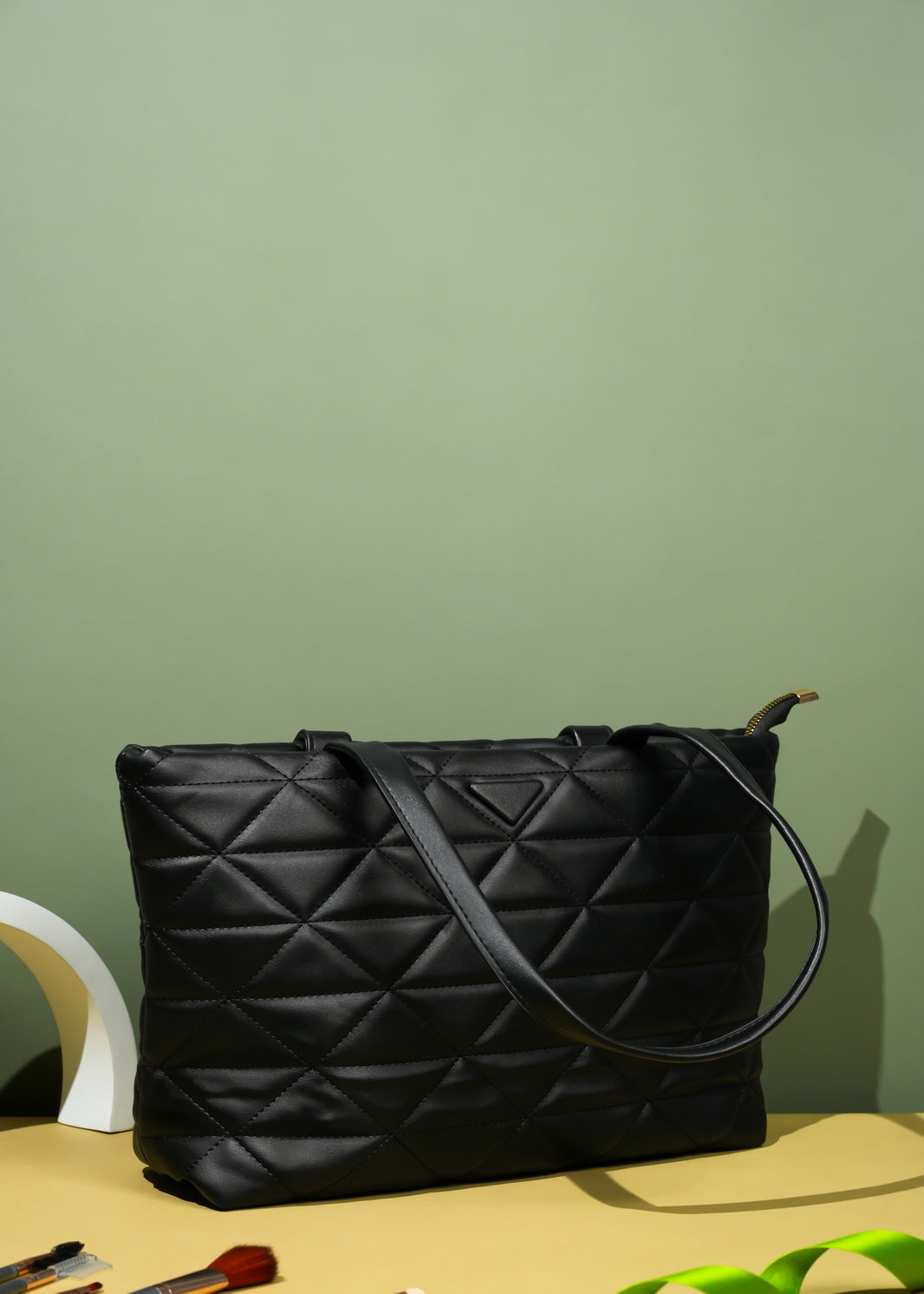 Alzena Tote Bag