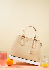 Bellariva Chic Textured Handbag