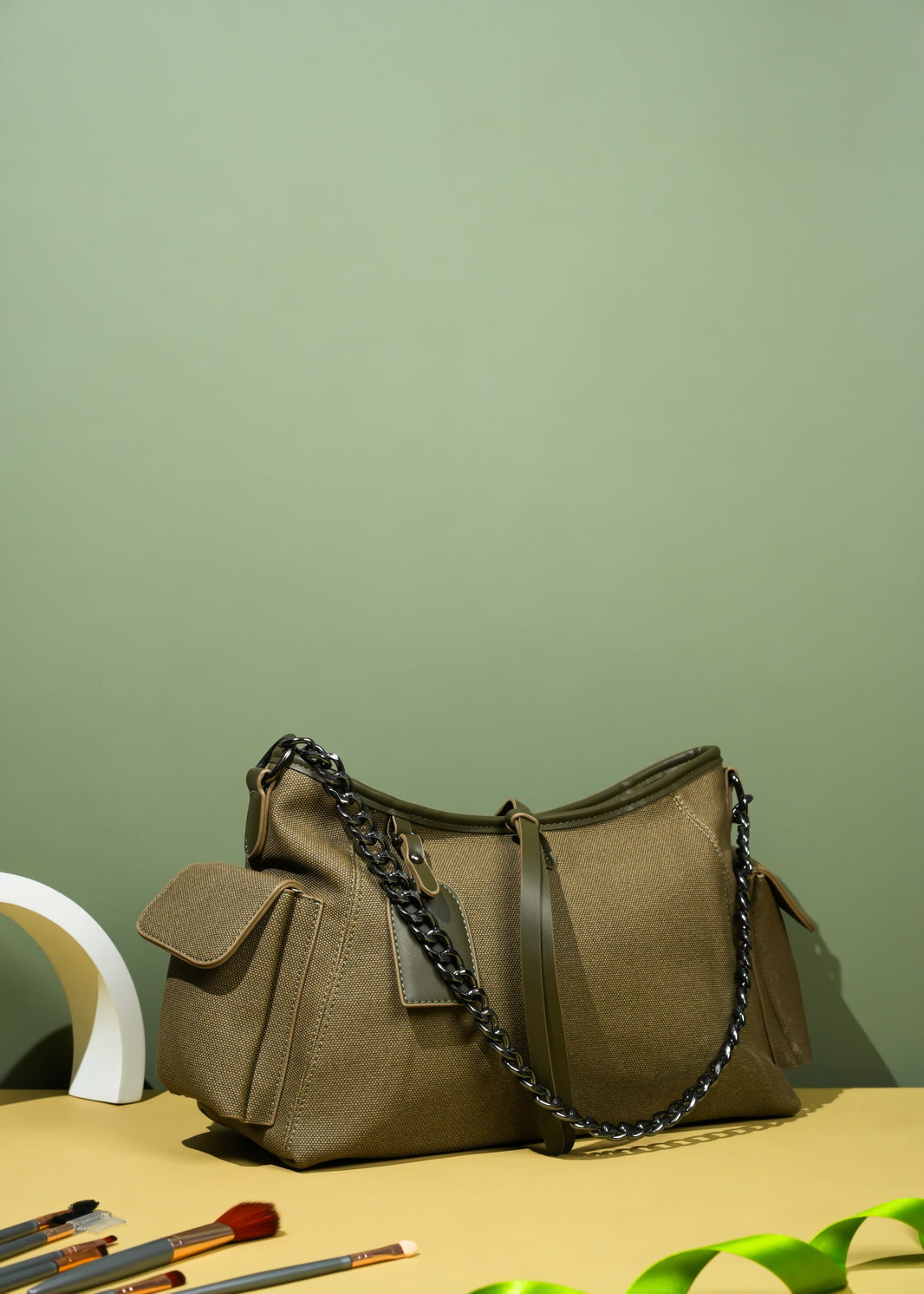 Ezia Shoulder Bag