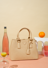 Bellariva Chic Textured Handbag