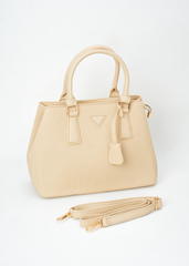 Bellariva Chic Textured Handbag